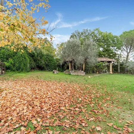 Pleasant Holiday In Torgiano Near Wine Museum Hébergement de vacances *
